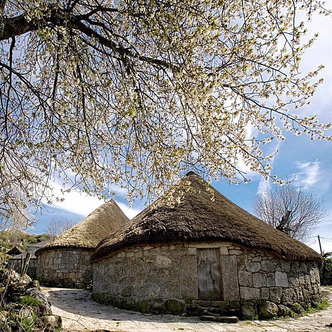 Las pallozas son construcciones que nos transportan a la época prerromana.