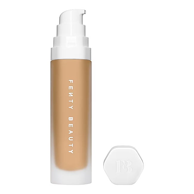 Soft Lit Naturally Luminous Foundation de Fenty Beauty.