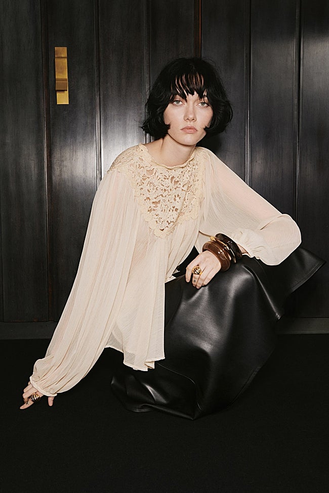 Camisa blanca de Mango (49,95 euros)