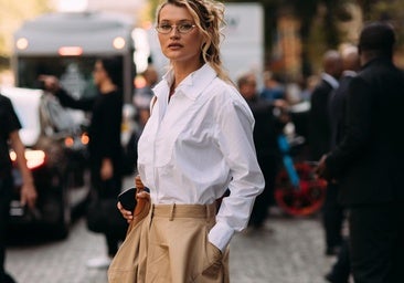 Llevo seis años construyendo mi armario cápsula y estas son las prendas que comparto con mi madre