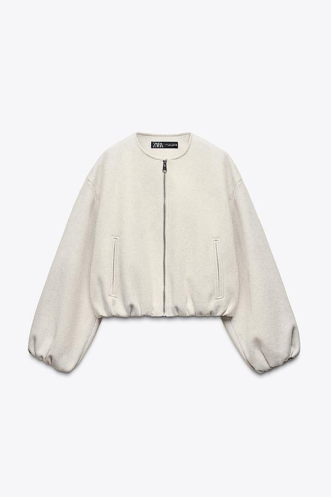 Chaqueta bomber de Zara (29,95 euros)
