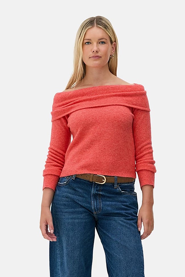 Jersey con los hombros al aire de Primark (16 euros)