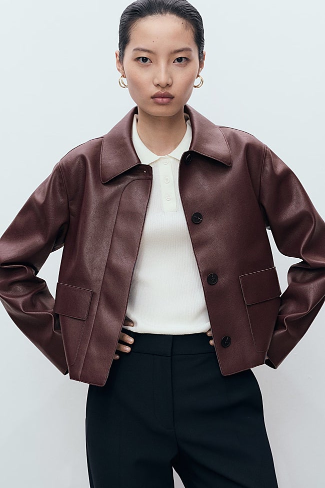 Chaqueta efecto piel de Mango (49,95 euros)