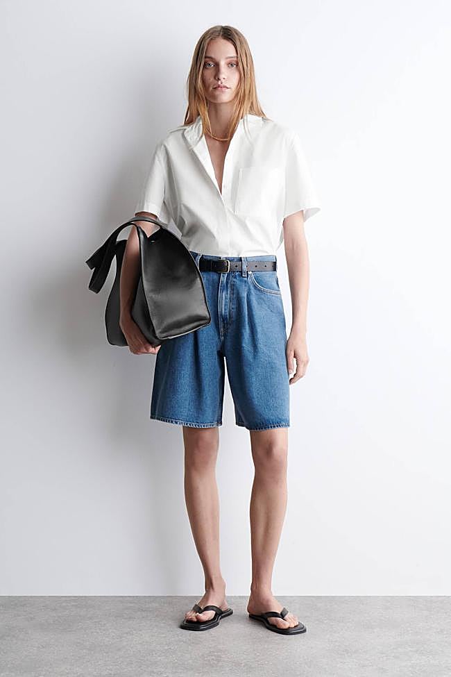 Bermudas vaqueras con detalle de pinzas (69€)