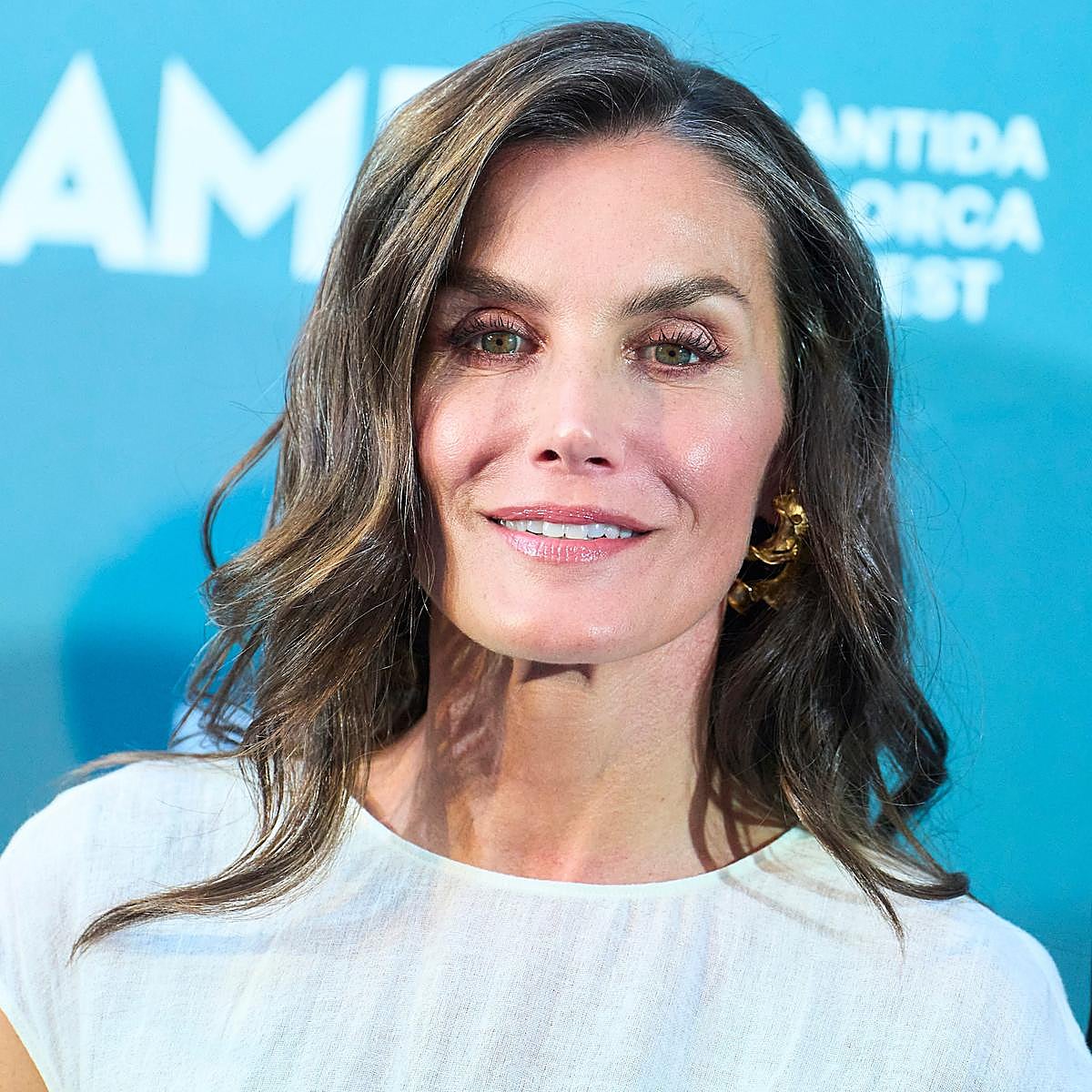 La reina Letizia comienza el curso dando la bienvenida a dos nuevas colaboradoras en Zarzuela: Marta Carazo, su nueva mano derecha en la Secretaría de la Reina, y Rosa Lerchundi, directora de Comunicación de Casa Real.