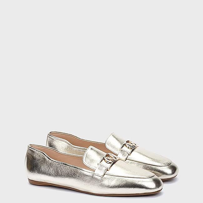 Mocasín metalizado de Martinelli, 71,50 euros.