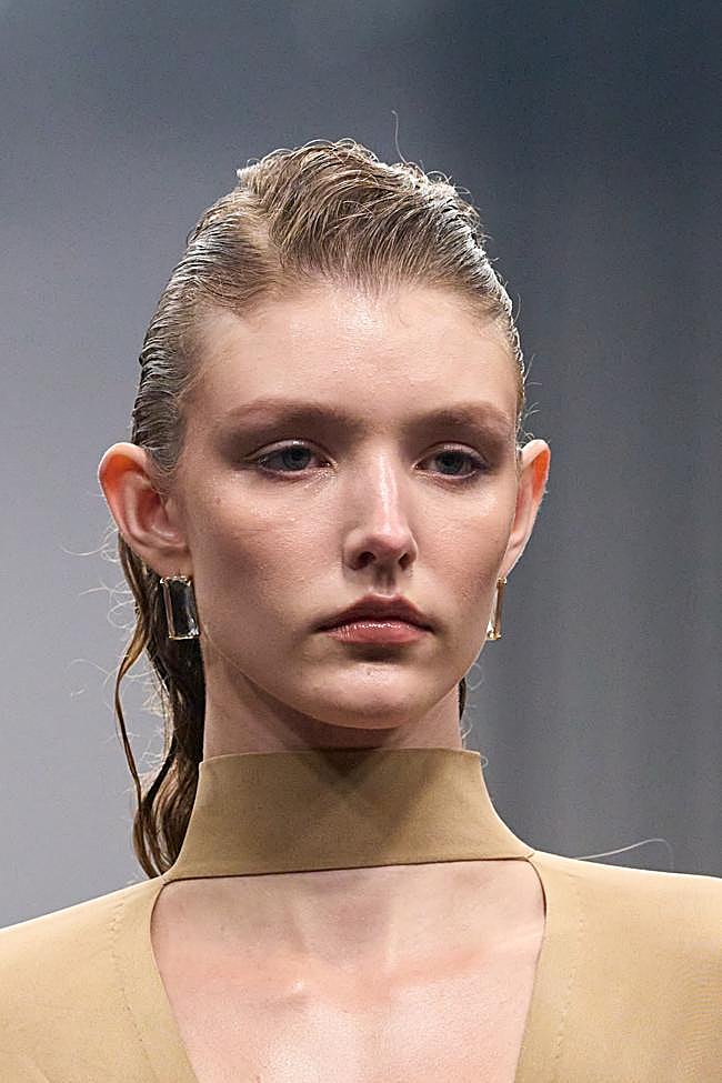 Como los peelings puden mejorar el estado de la piel tras el verano.