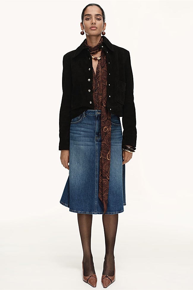 Falda vaquera de Mango (29,99 euros)