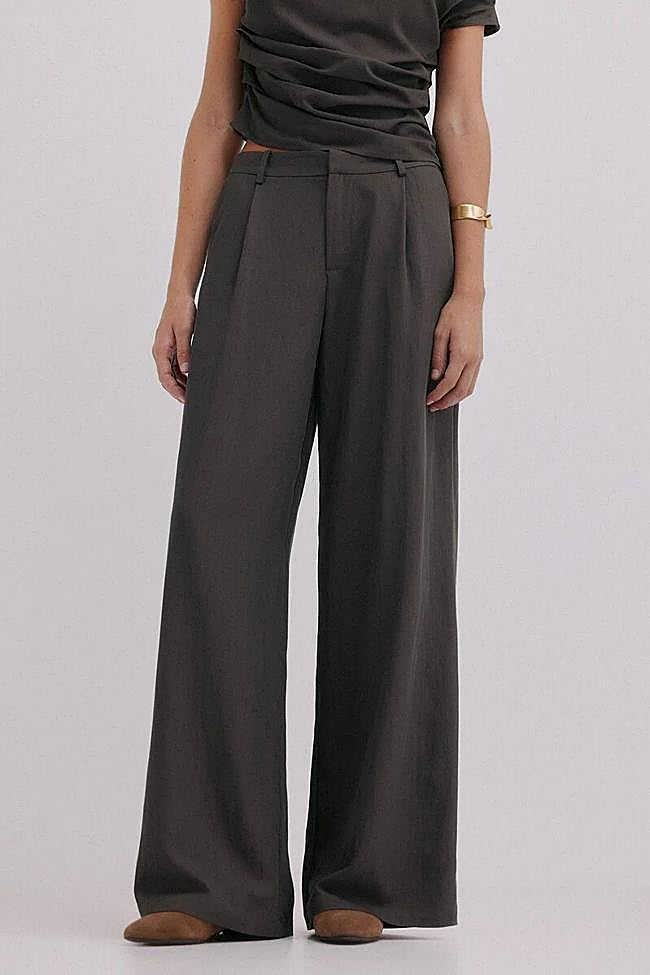 Pantalones fluidos Poline (99€ en Cortefiel)