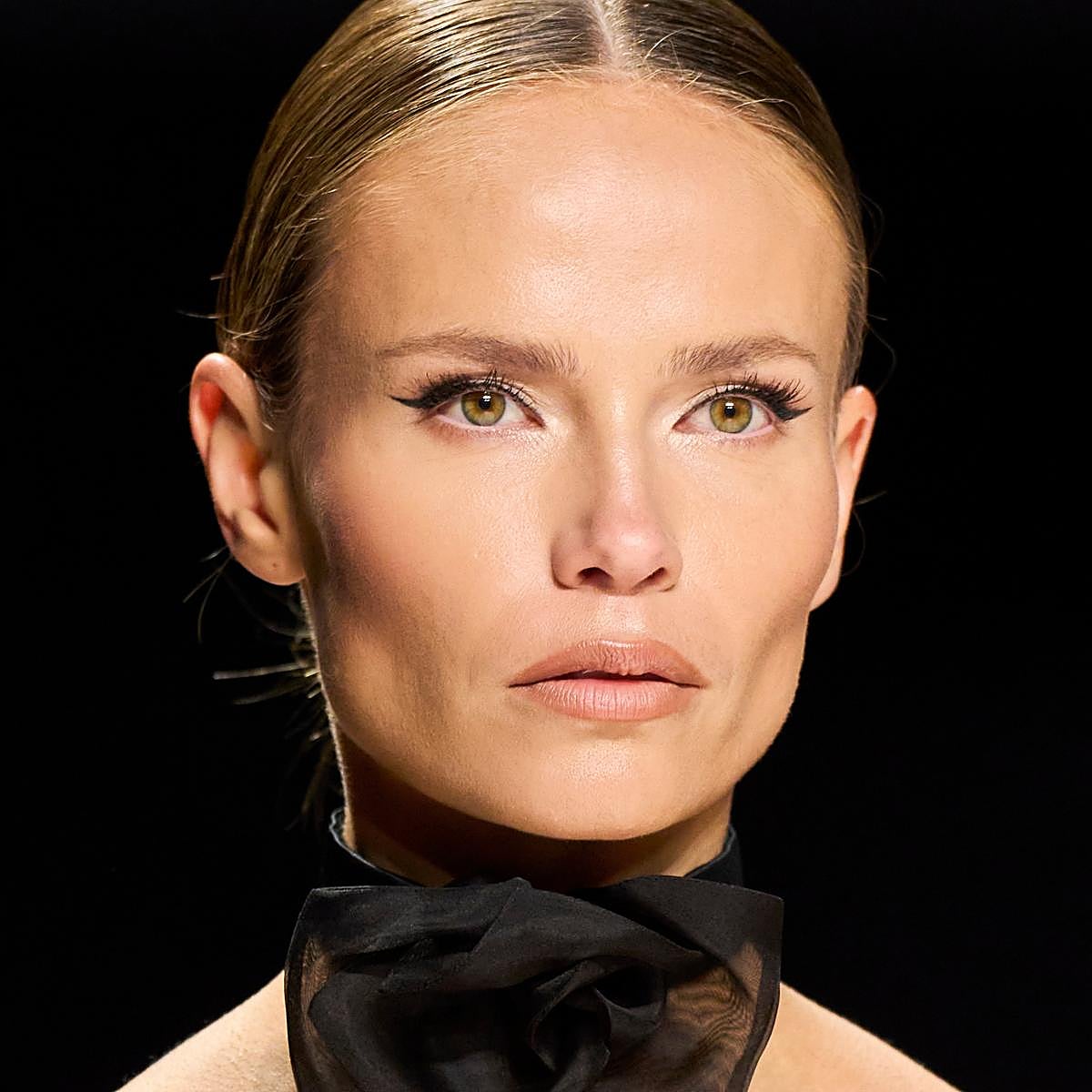 Adiós al contorno de ojos: este corrector de maquillaje con tratamiento trabaja arrugas, bolsas y ojeras a todas las edades