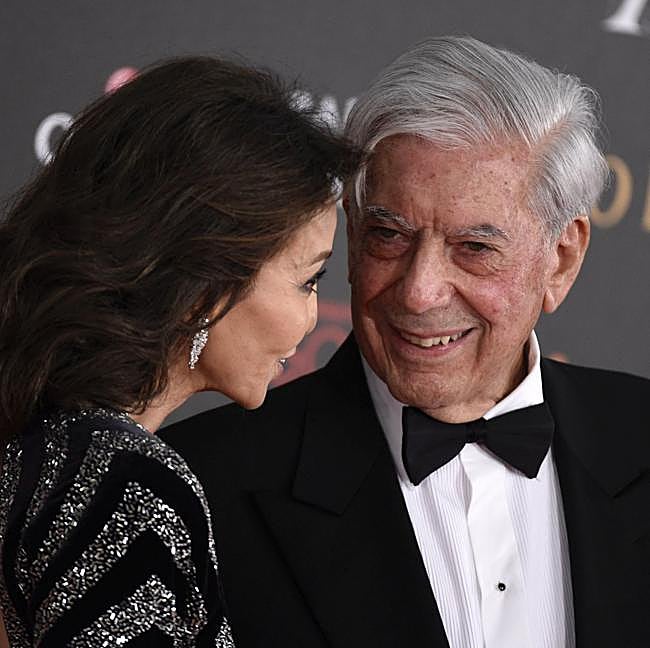 Isabel Preysler, con Mario Vargas Llosa.