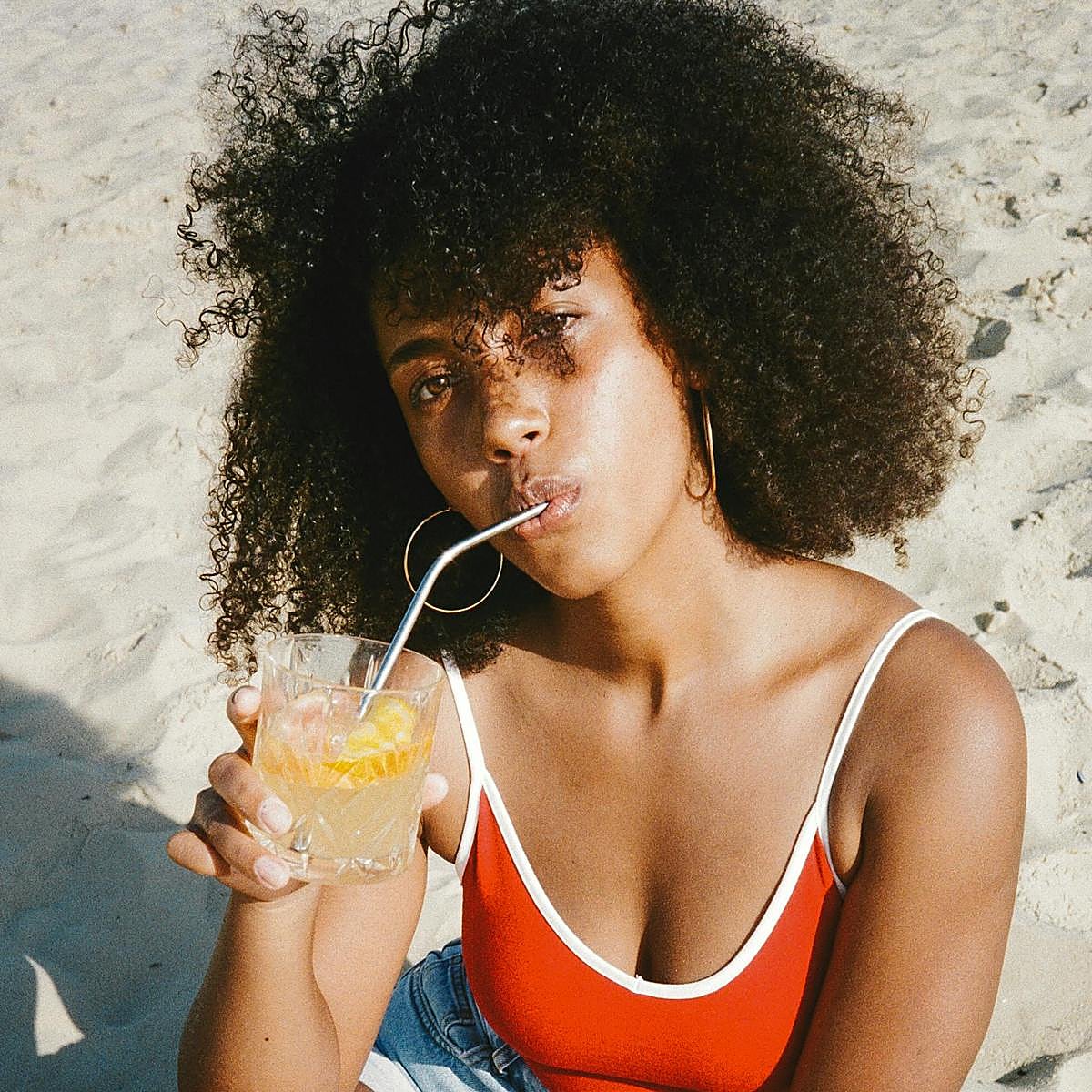 Las calorías líquidas son las que provienen de la bebida.