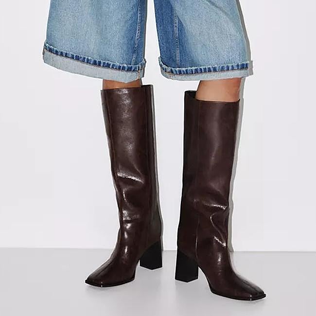 Botas marrones de Pull&Bear, 49,99 euros.