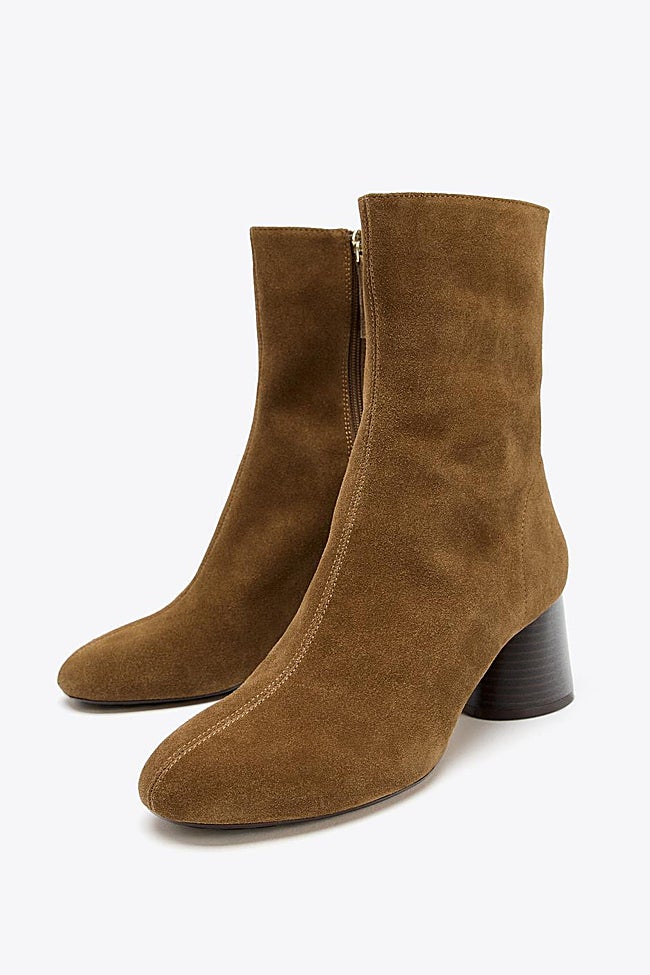 Botines de ante de Zara (55,99 euros)