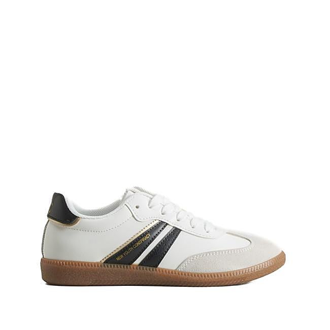 Sneaker piso caramelo blanca NYC de Merkal Calzados, 19,99 euros.