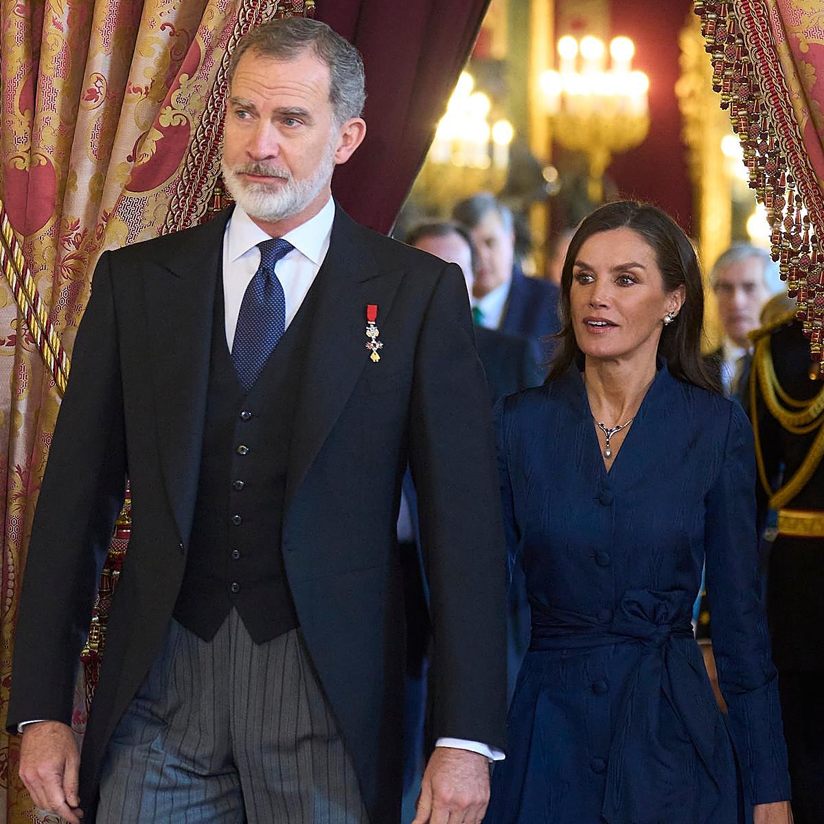 Los reyes Felipe y Letizia se embarcan en su primer viaje a Egipto.