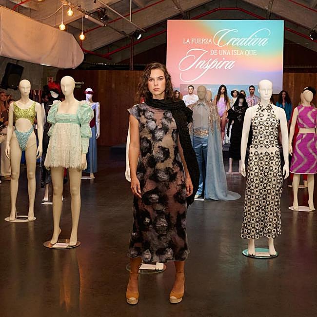 Desfile y exposición de Isla Bonita Moda en Serrería Belga.