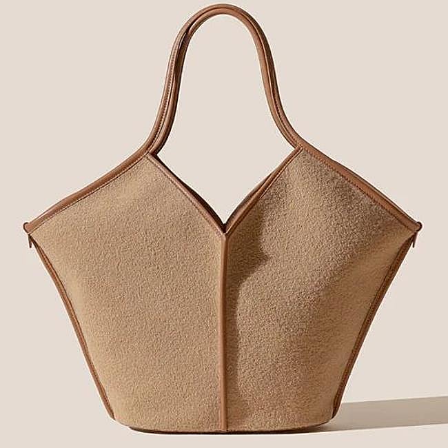 Lana Calella (490€)