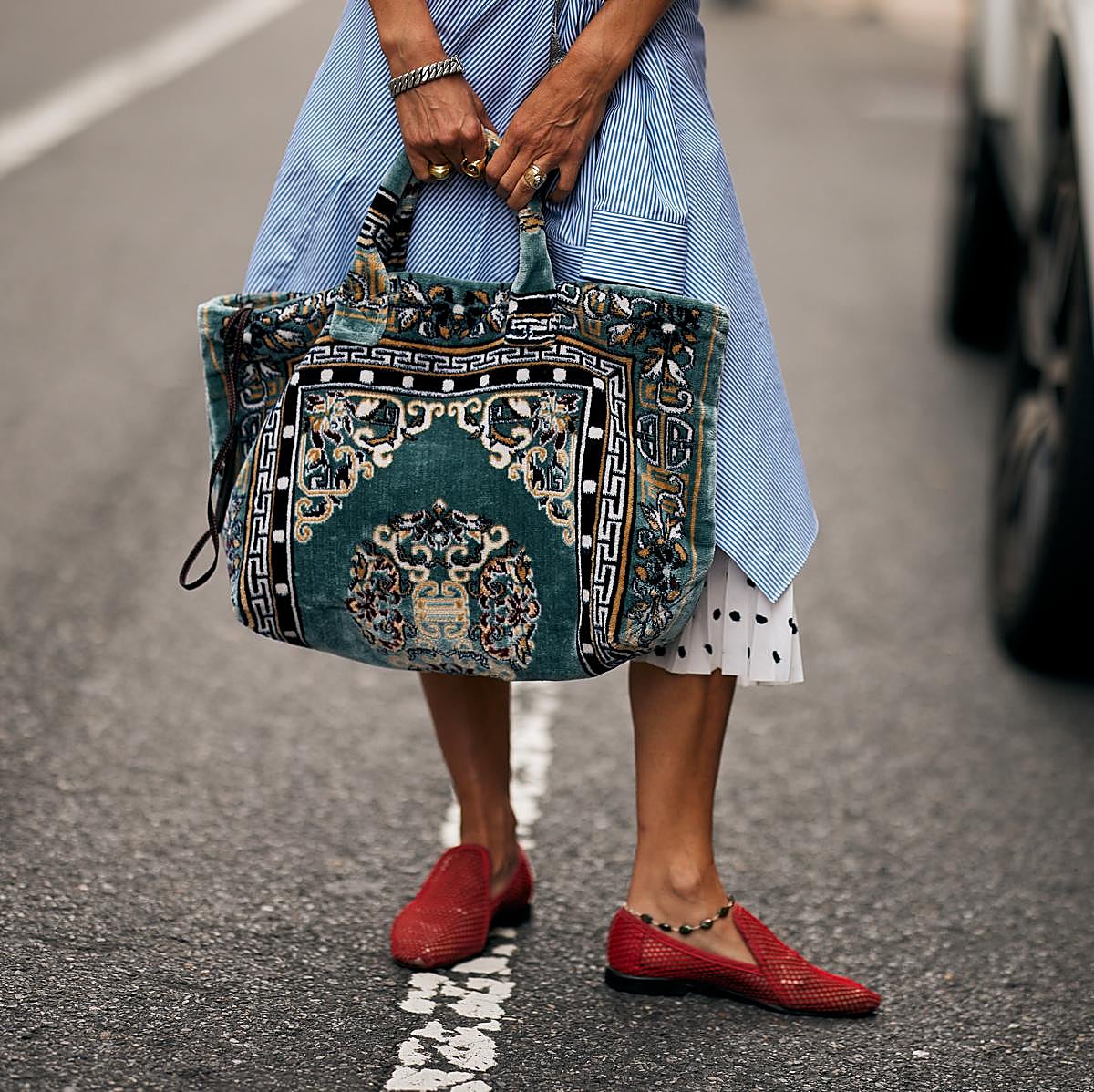 Bolsos diferentes de marcas poco conocidas para lucir en otoño.