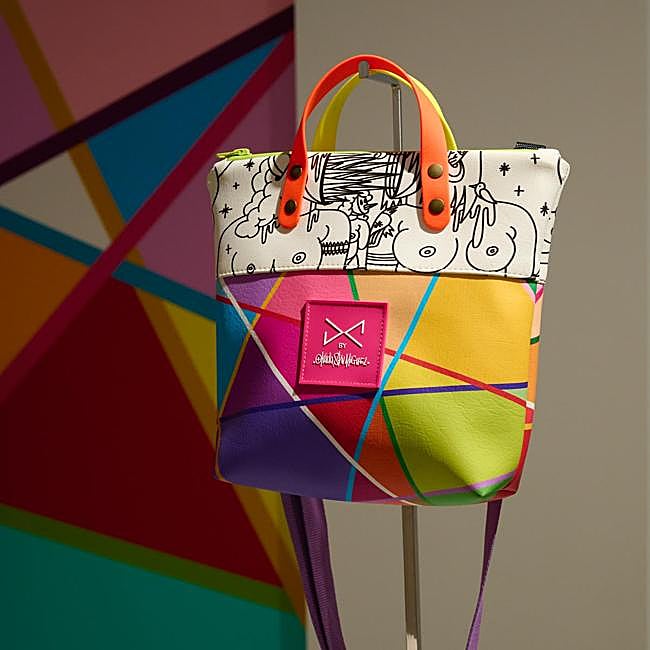 Bolso de la nueva colección de Daniel Chong x Okuda San Miguel.