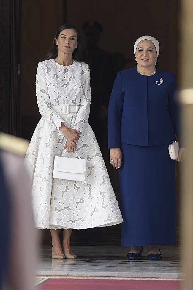 La reina Letizia con un vestido de The 2nd Skin.