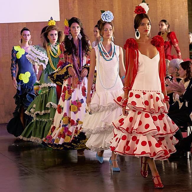 Desfile de SIMOF en Serrería Belga.