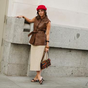 Imagen secundaria 1 - Marta Lozano, Álex Segura y Teresa Andrés en el desfile de Simorra en MBFWM.