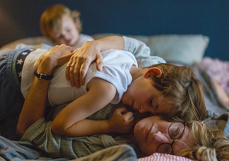 Valeria Bruni Tedeschi y César Botti en Los lazos que nos unen.