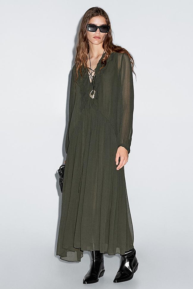 Vestido largo de Massimo Dutti (99,99 euros)