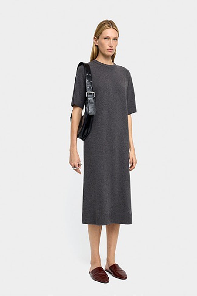 Vestido gris de Parfois (35,99 euros)