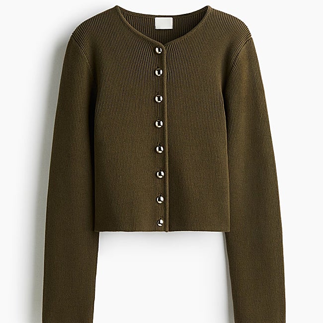 Chaqueta verde de Zara (27,99 euros)