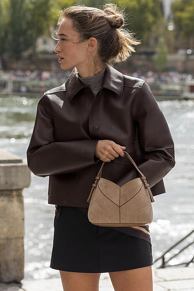 Bolso de mano de Zara (25,99 euros)