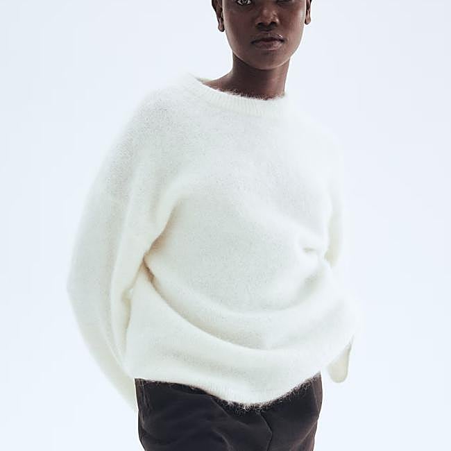 Jersey de punto grueso de H&M, 69,99 euros.