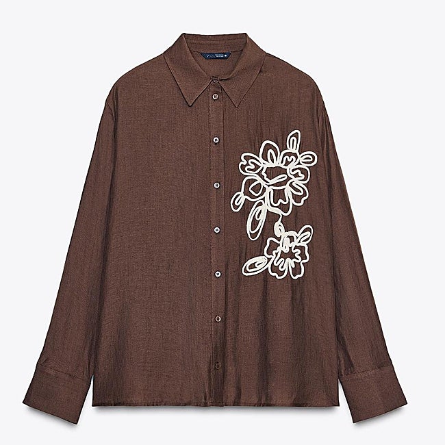 Camisa marrón de Zara (27,99 euros)