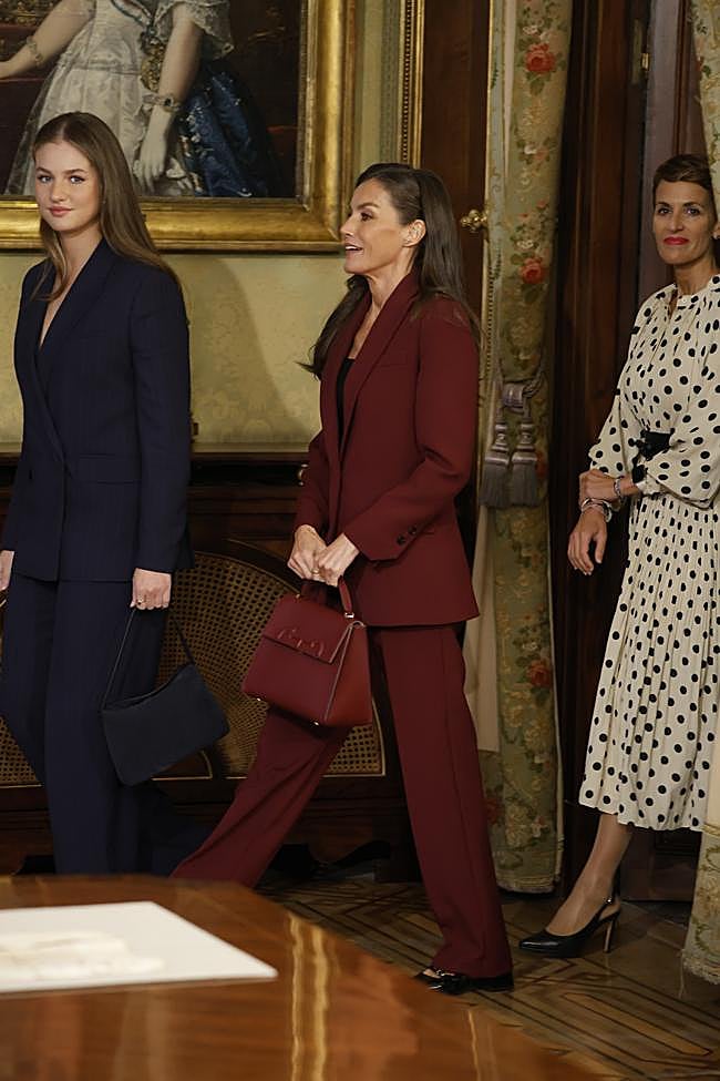 El look de la reina Letizia en Navarra
