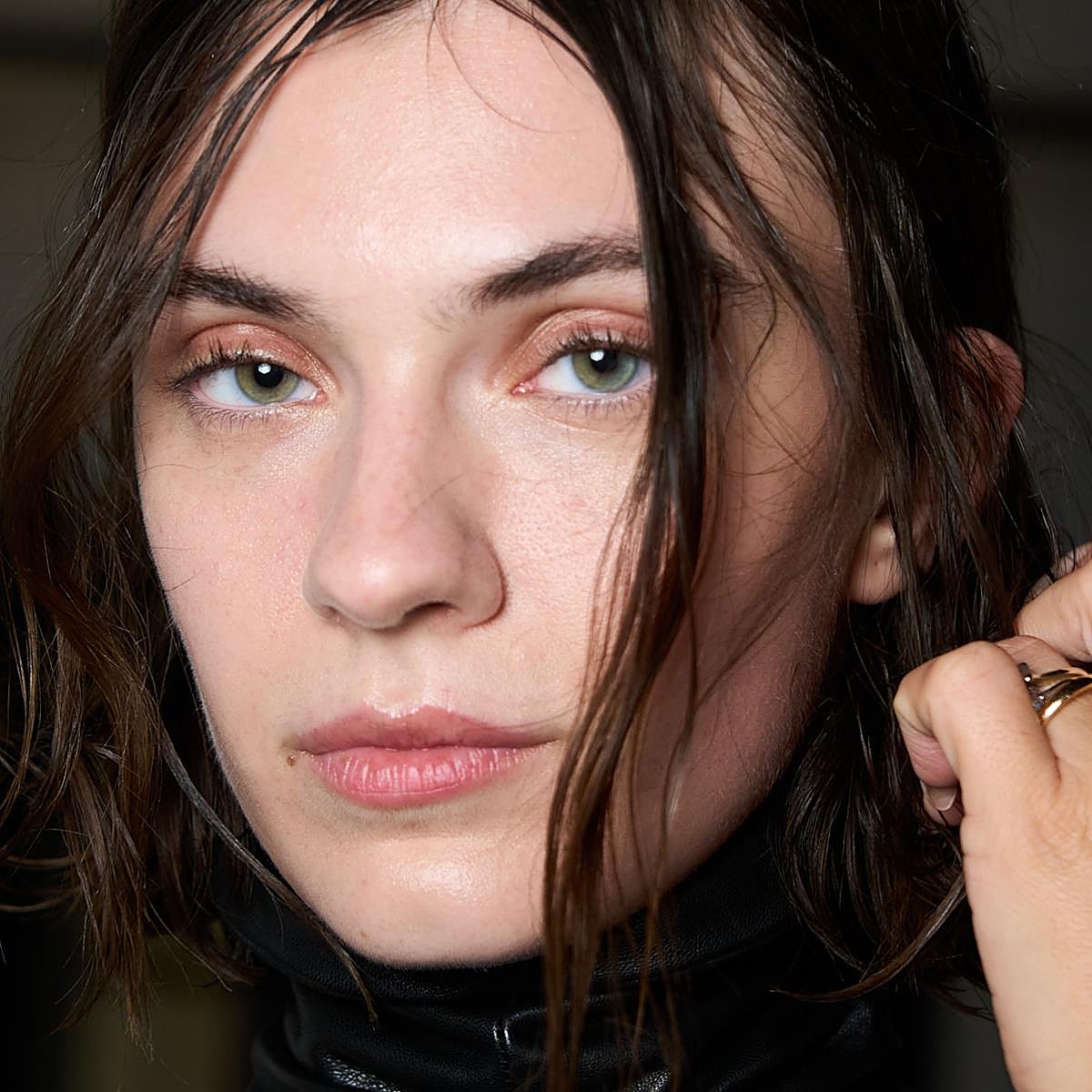 Estos sérums antiedad son los más recomendados por dermatólogos para combatir arrugas.