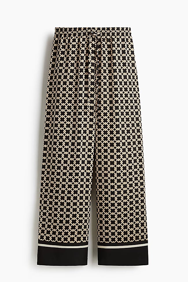Pantalón estampado de H&M (22,99 euros)