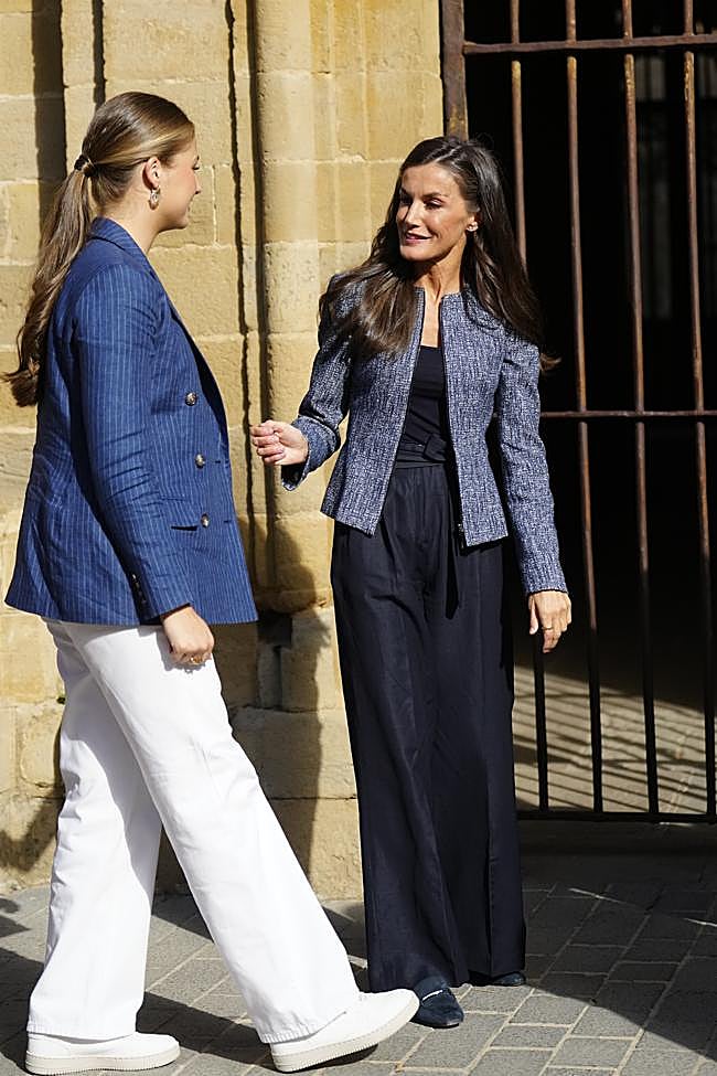 La princesa Leonor y la reina Letizia.