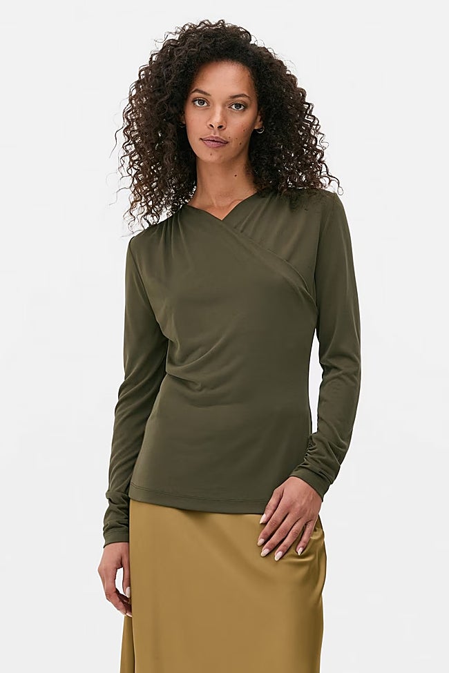 Top caqui de Primark (16 euros)