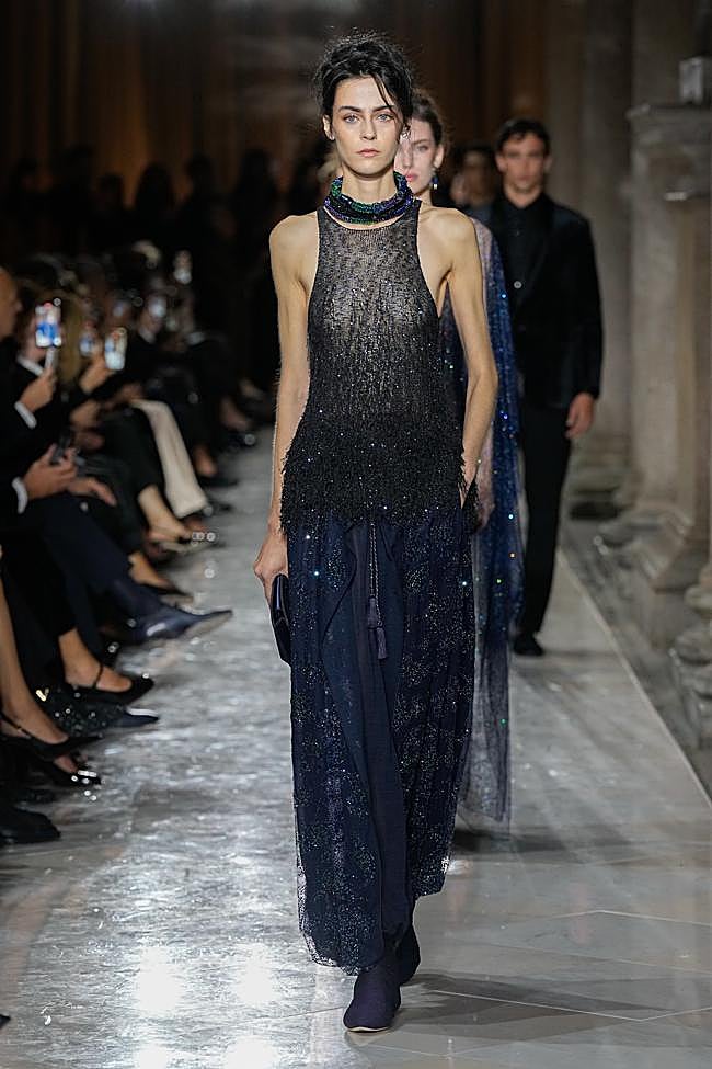 El desfile de Giorgio Armani, tras su reciente fallecimiento, durante la Semana de la Moda de Milán.
