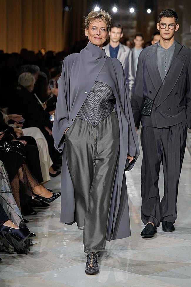 El desfile de Giorgio Armani, tras su reciente fallecimiento, durante la Semana de la Moda de Milán.