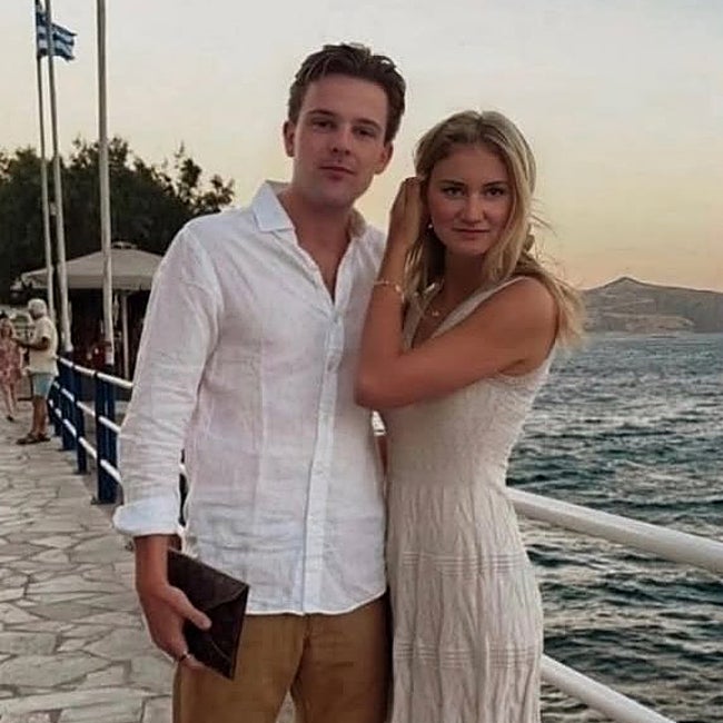 Los príncipes Elisabeth y Jorge en la foto que se ha hecho viral.