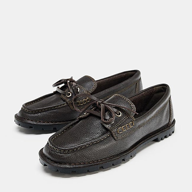 Zapatos marrones de Zara (59,99 euros)