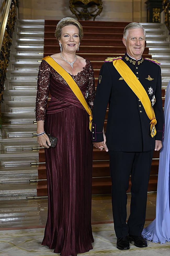 Matilde de Bélgica lució un diseño de Armani Privé.