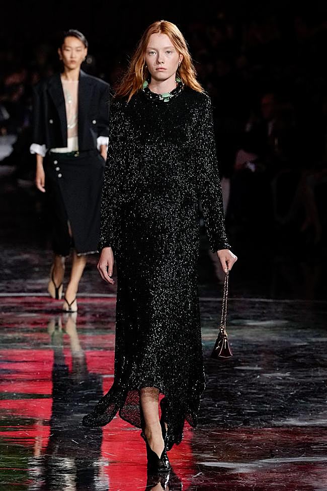 Look de Chanel durante la Semana de la Moda de París.