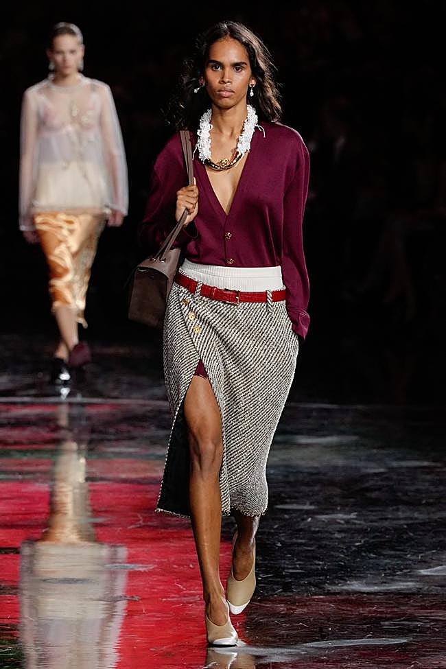 Look de Chanel durante la Semana de la Moda de París.