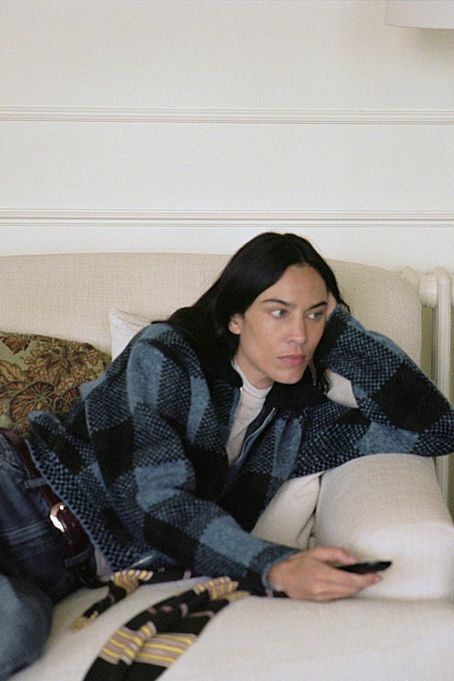 Cazadora con cuadros de Zara (39,95 euros)