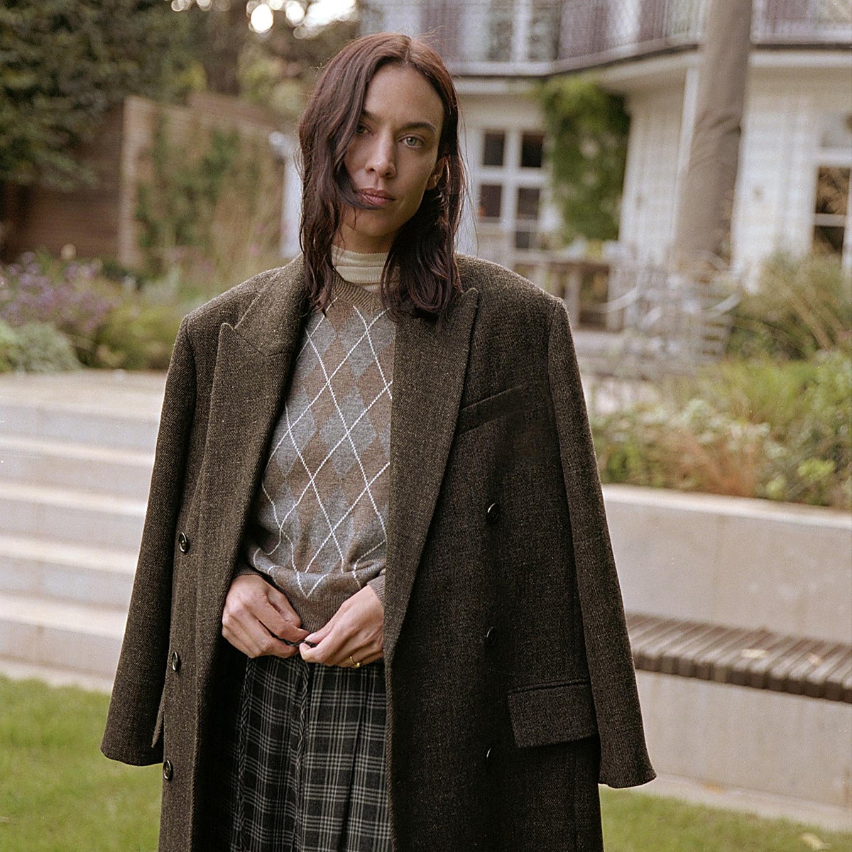 Pantalones de cuadros, zapatos planos, bolsos estampados y muchas otras muchas compras recién llegadas a tienda.