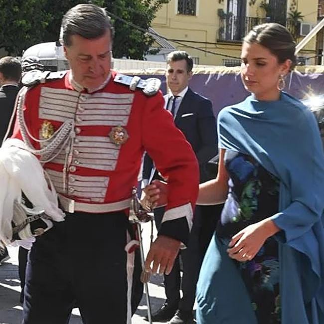 Amina Martínez de Irujo, madrina de su padre, Cayetano.