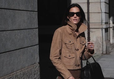 Las novedades de Sfera de otoño: vestidos estampados, camisas blancas románticas y básicos que están arrasando